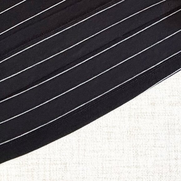 lululemon Black Striped Cates Tee size 4 - Picture 7 of 11